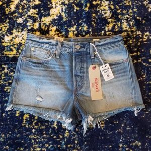 NWT Wedgie Fit Cutoffs